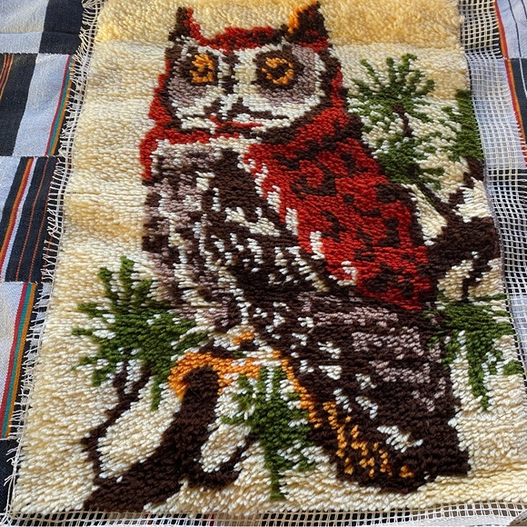 Vintage 70’s Folk art Owl Latch hook wall hanging! Large. 28”x21” great shape! - Picture 3 of 7